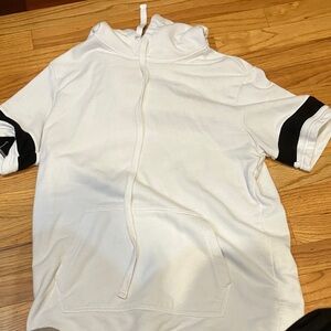 Forever 21 White and Black Short Sleeve Hoodie